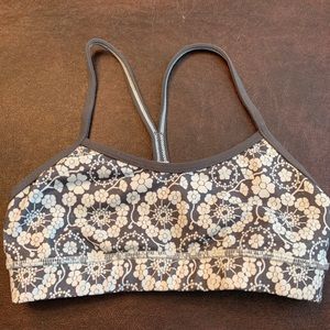 Lululemon Flow Y Bra size 4